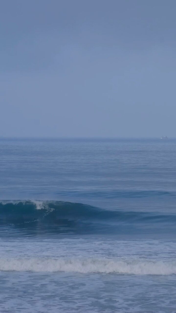 Instagram post from mo_surf_instructor. This post is in position 2.